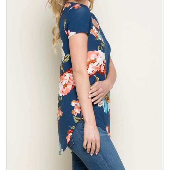 The Trinity Top- blue floral tee - Picture 5 of 8